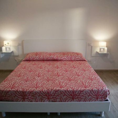 B&B Le Tre Spiagge Calasetta Kültér fotó