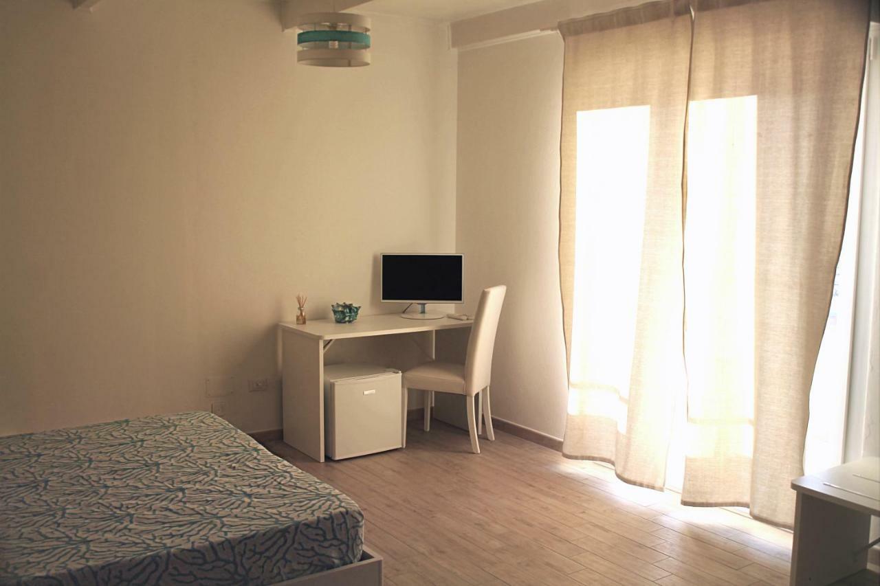 B&B Le Tre Spiagge Calasetta Kültér fotó