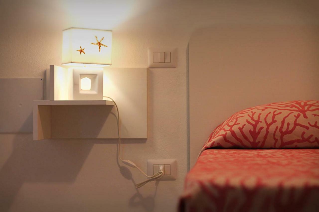 B&B Le Tre Spiagge Calasetta Kültér fotó
