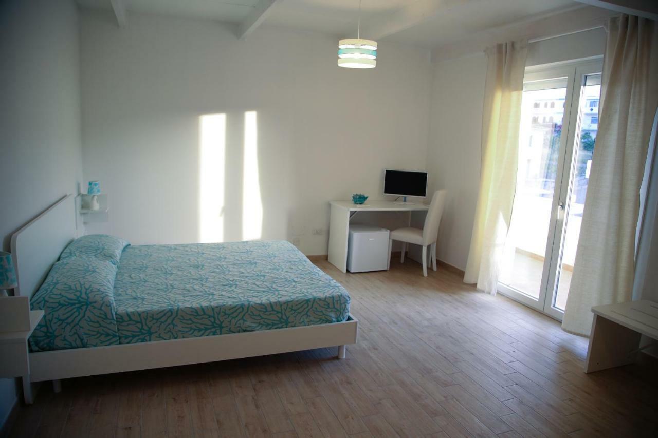 B&B Le Tre Spiagge Calasetta Kültér fotó